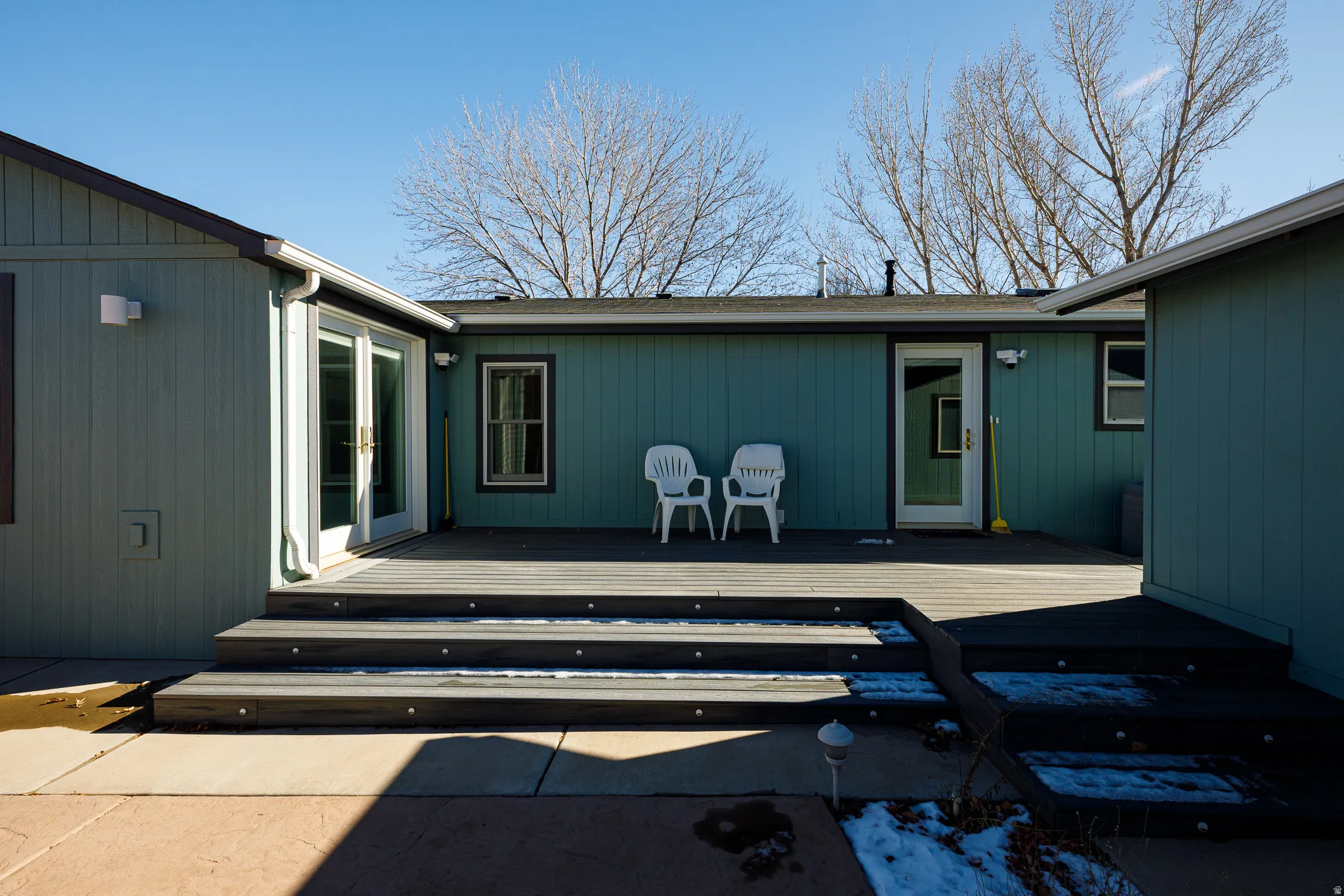 View of backyard (trex) decking