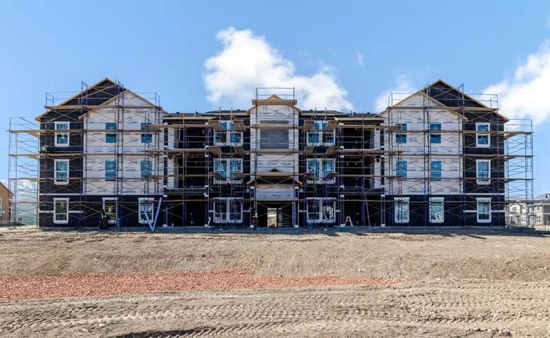 View of apartment building / complex