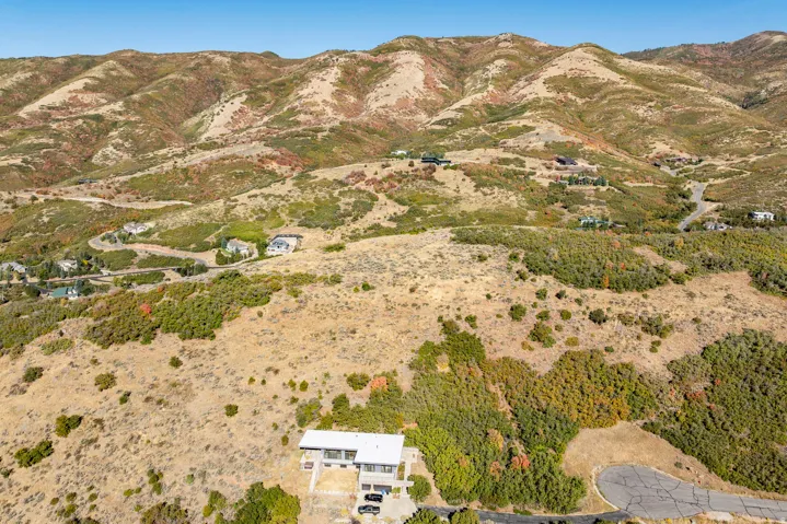 5855 E Pioneer Ridge Cir, Salt Lake City, Utah 84108