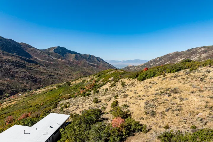 5855 E Pioneer Ridge Cir, Salt Lake City, Utah 84108