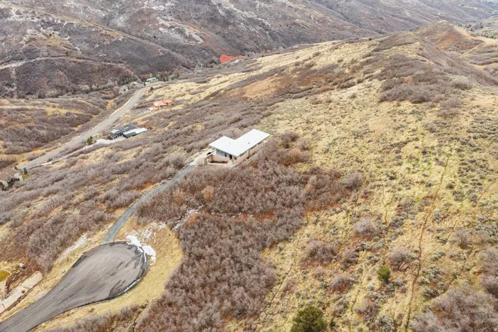 5855 E Pioneer Ridge Cir, Salt Lake City, Utah 84108