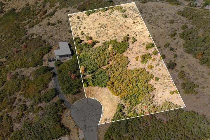 5855 E Pioneer Ridge Cir, Salt Lake City, Utah 84108