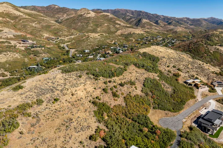 5855 E Pioneer Ridge Cir, Salt Lake City, Utah 84108