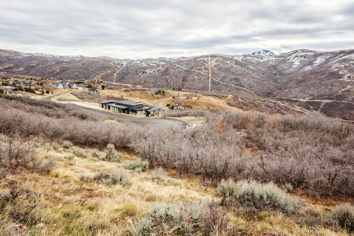 5855 E Pioneer Ridge Cir, Salt Lake City, Utah 84108