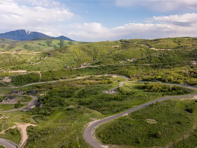 5953 E Nighthawk Ln, Huntsville, Utah 84317