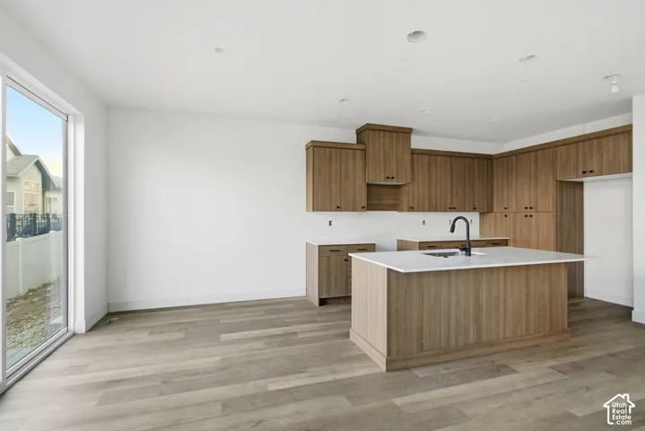 189 E 210 N #8, North Salt Lake, Utah 84054
