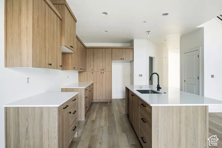 189 E 210 N #8, North Salt Lake, Utah 84054
