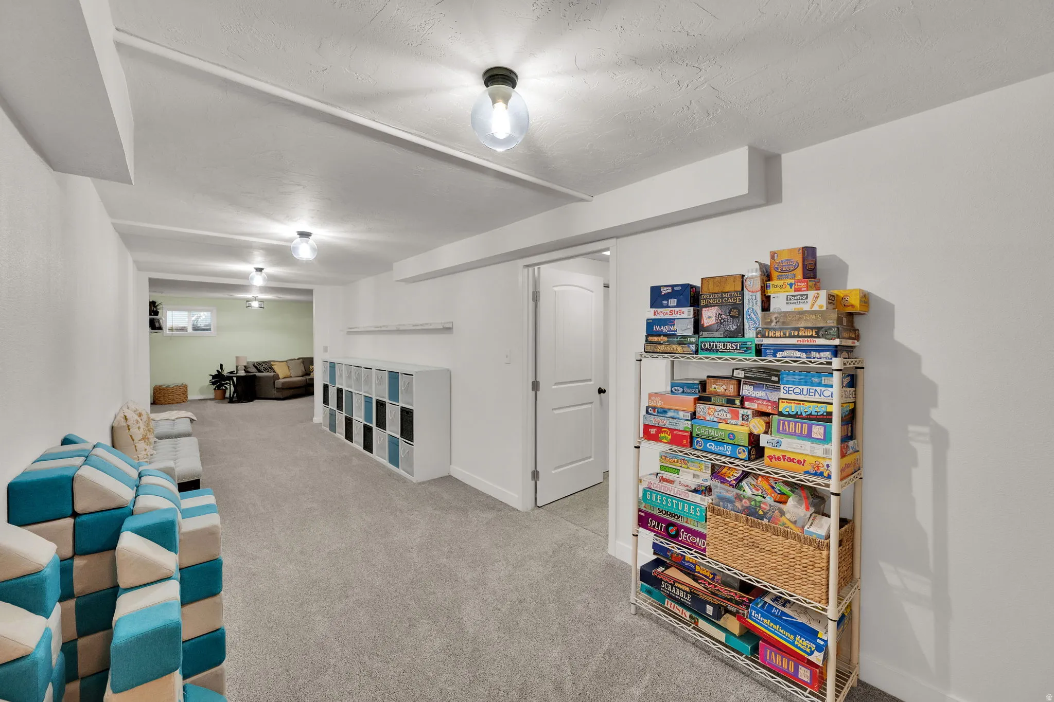 Rec room featuring carpet