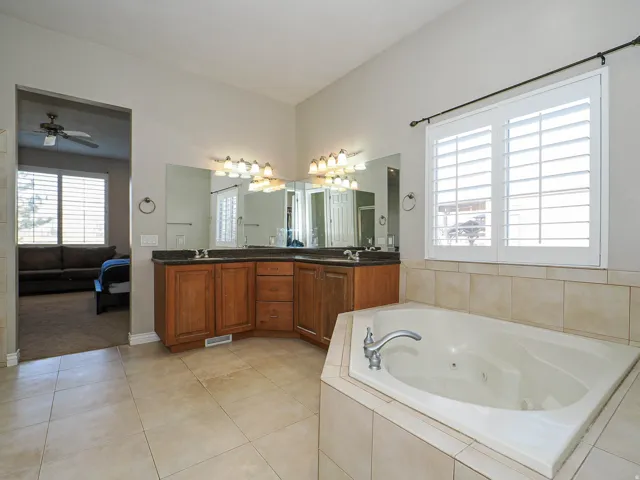 10036 S Birdie Way, South Jordan, Utah 84095