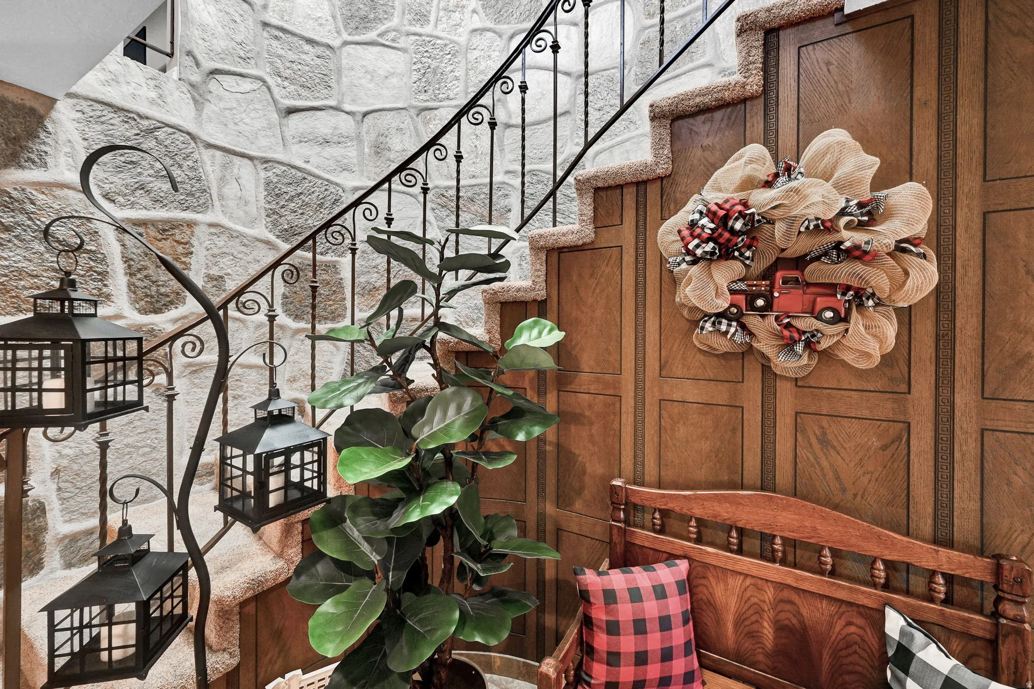 Entrance Straight Ahead View of stairs
