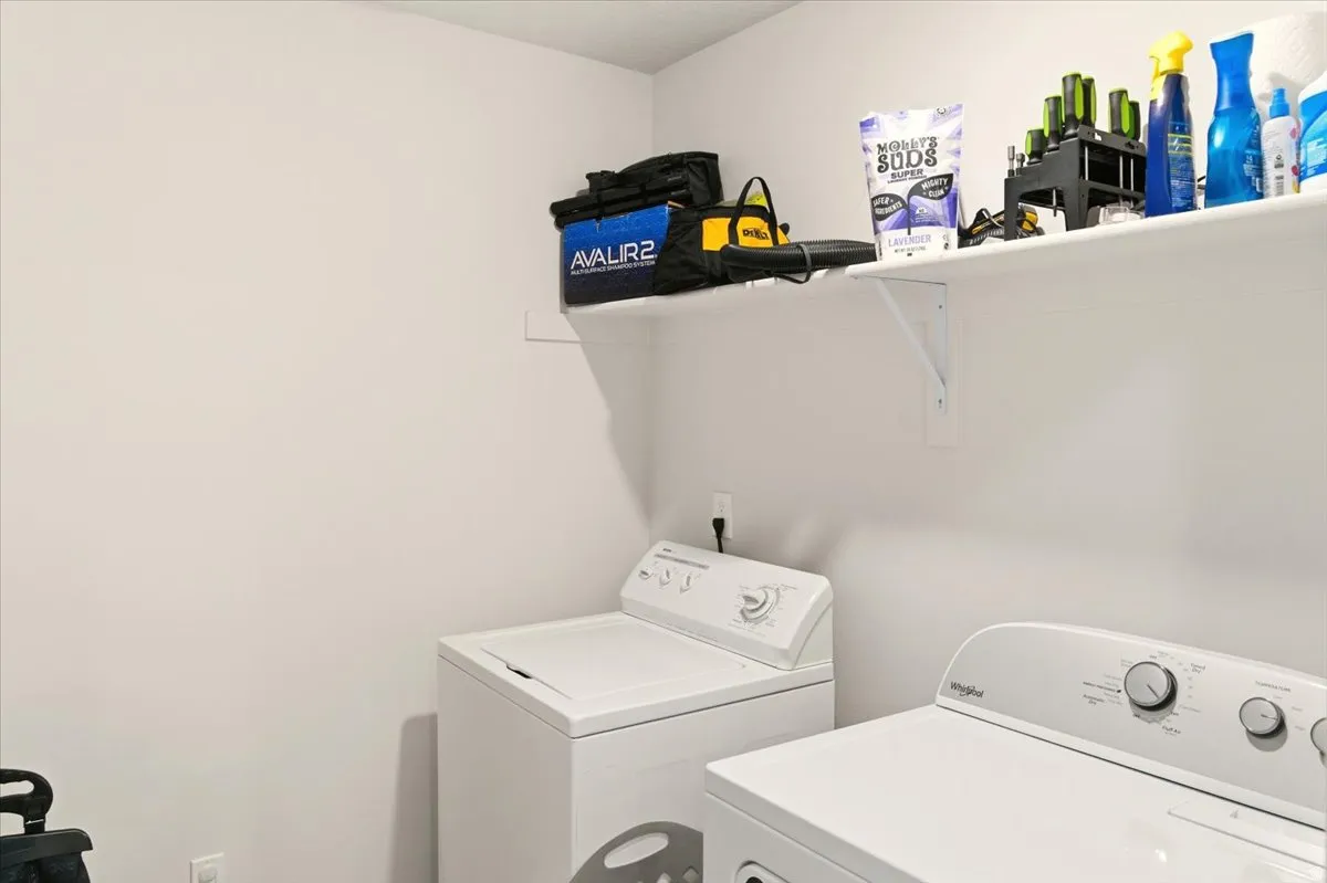 Washroom with washer and dryer