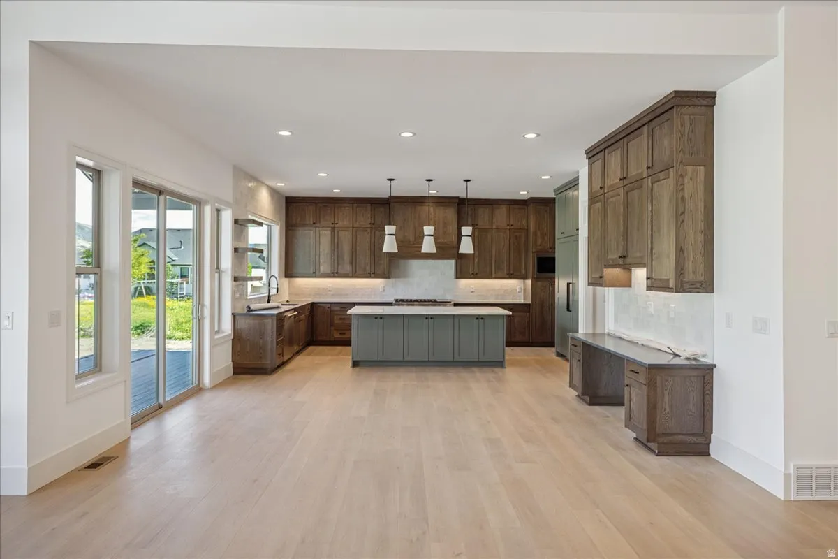 Dining/Kitchen