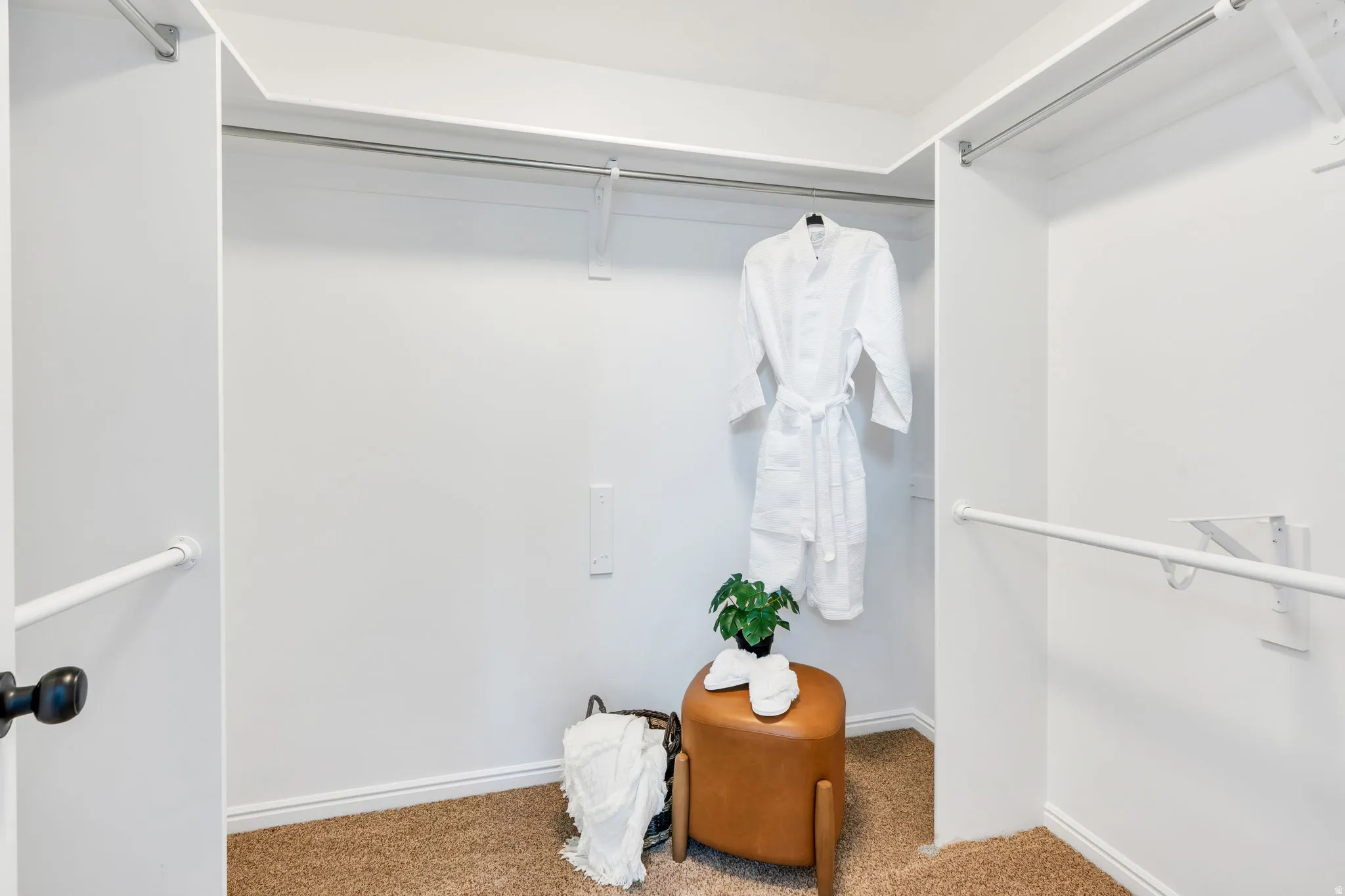 Primary suite walk in closet