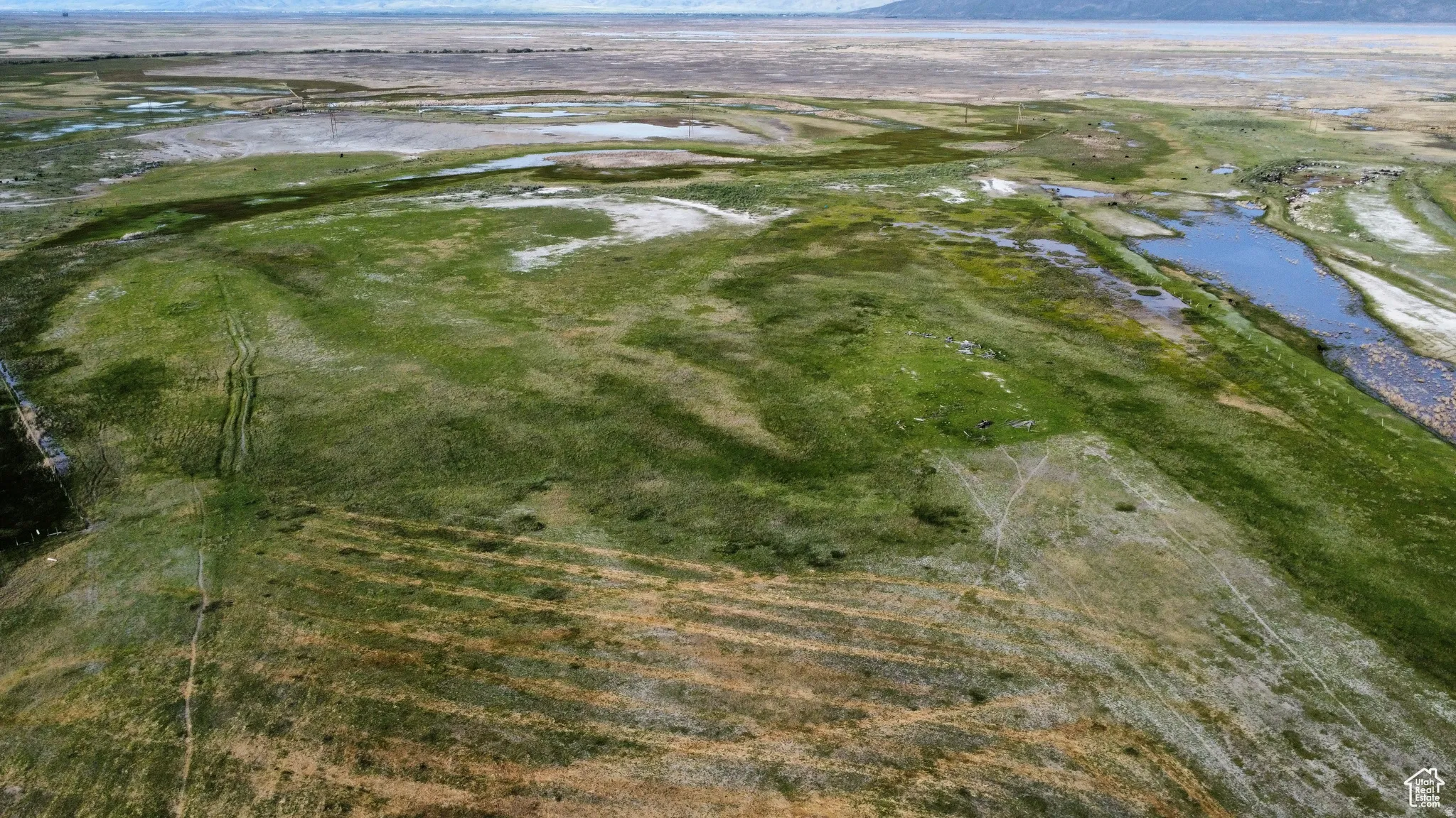 Aerial view of property and surrounding area