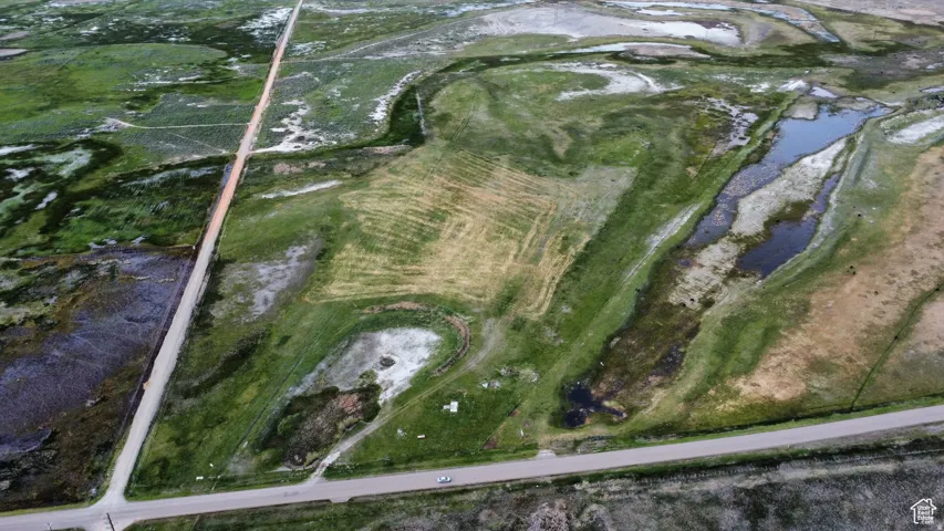 Aerial view of property and surrounding area