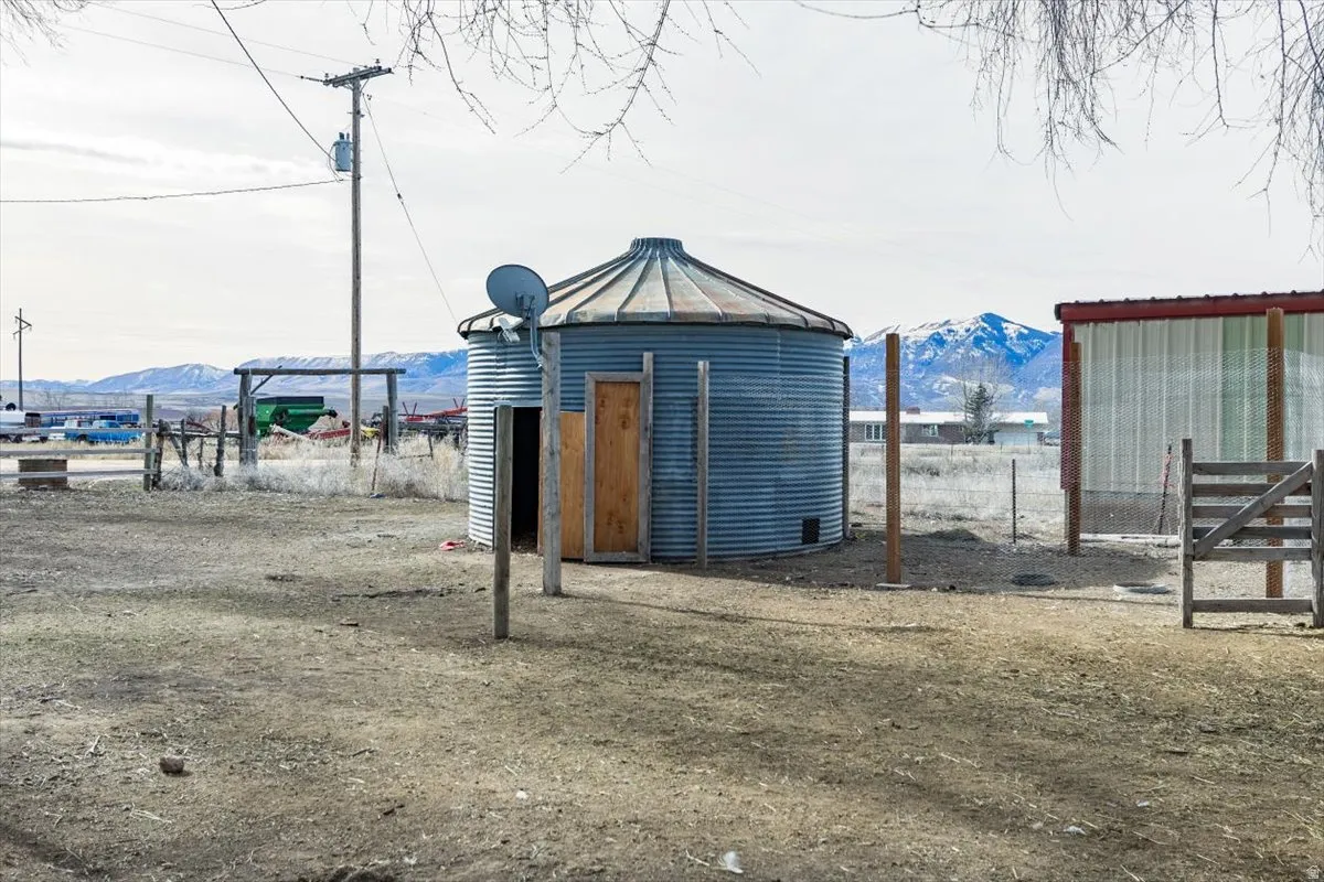 View of outdoor structure featuring a mountain view