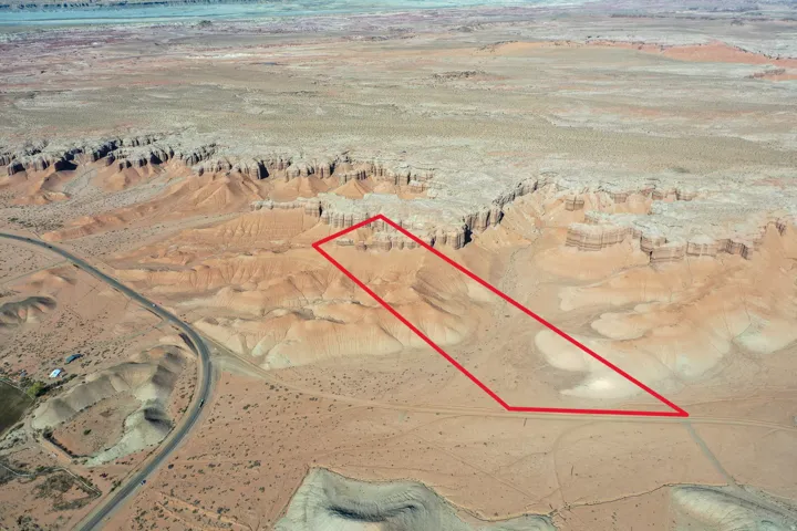 View of property location featuring a desert landscape and property boundaries highlighted