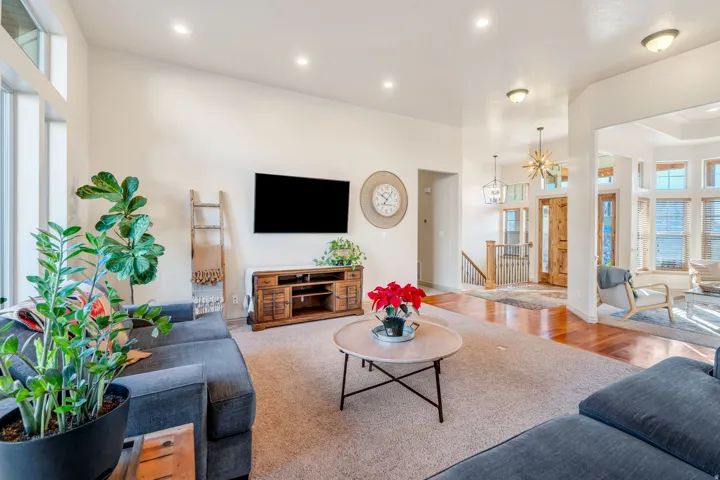 1052 S Cove Dr, Springville, Utah 84663