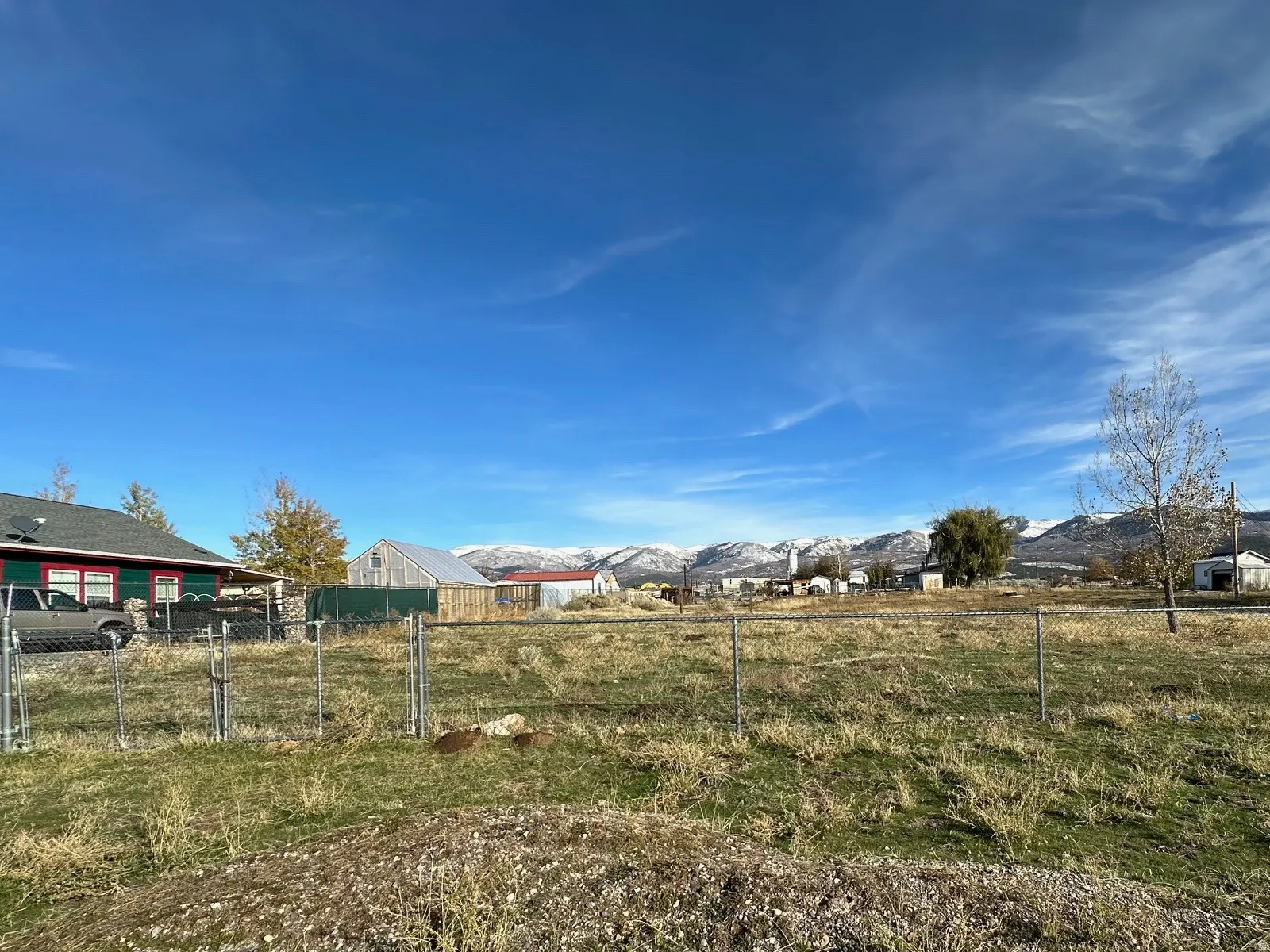 View of yard with a mountain view