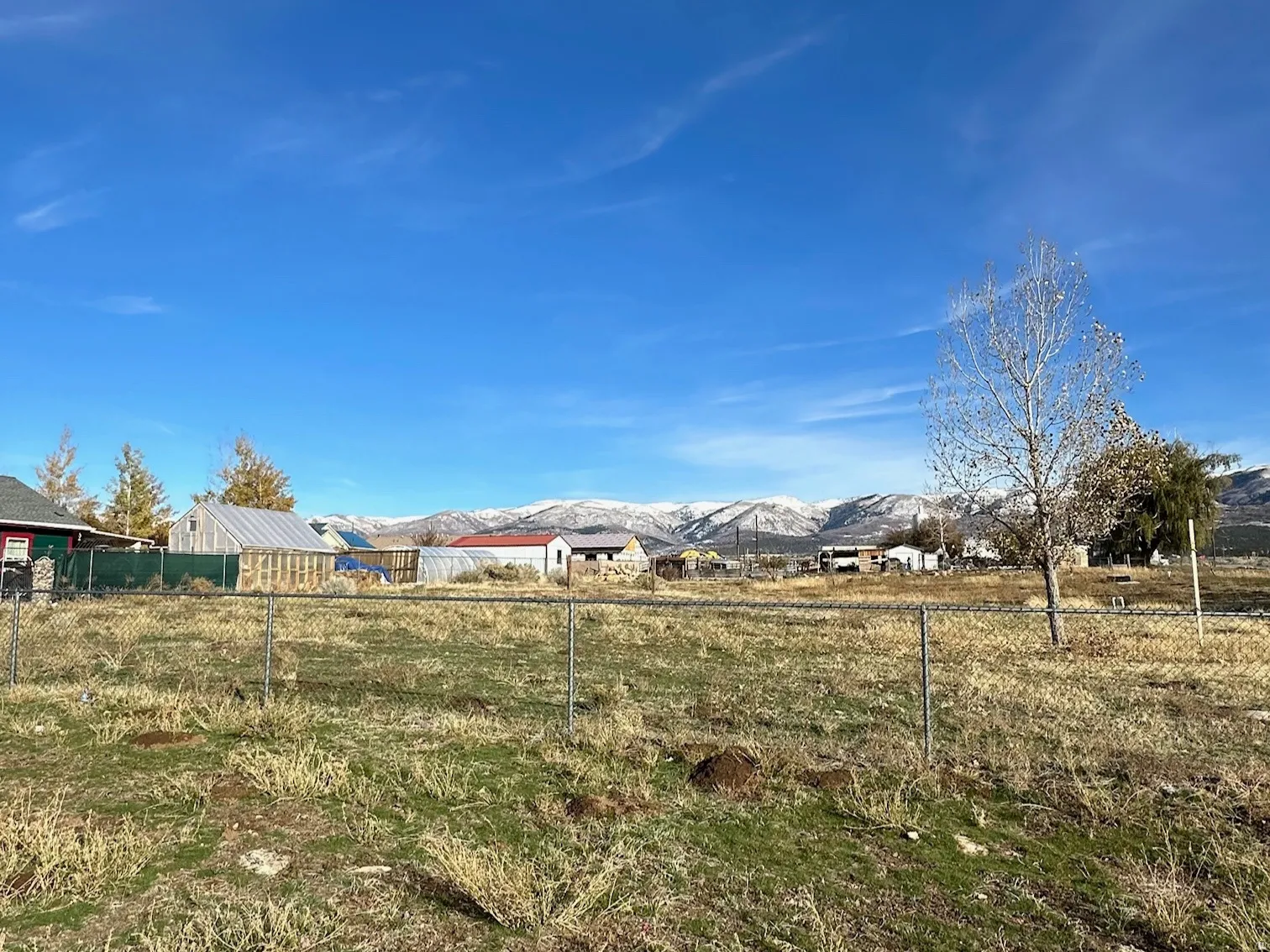 View of yard with a mountain view
