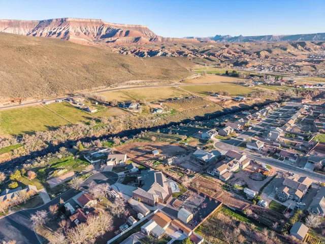 210 W Peachtree Dr, Toquerville, Utah 84774