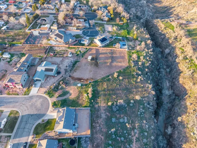 210 W Peachtree Dr, Toquerville, Utah 84774