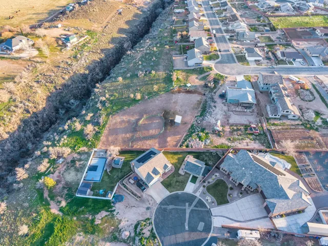 210 W Peachtree Dr, Toquerville, Utah 84774