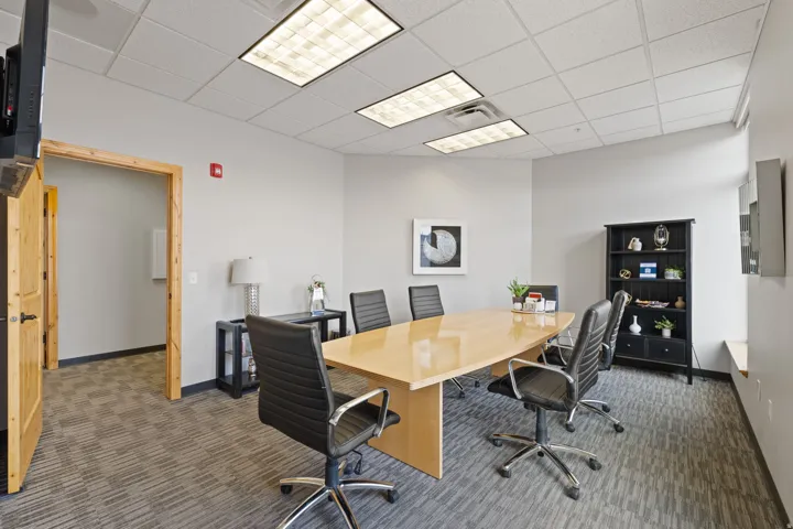 Office space featuring a drop ceiling