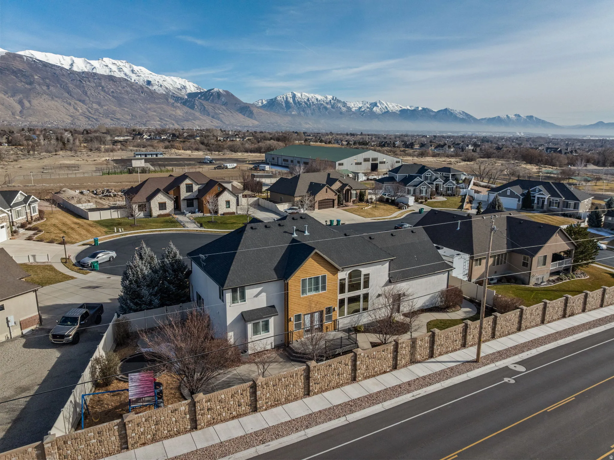Aerial view of residential area with a mountain backdrop
