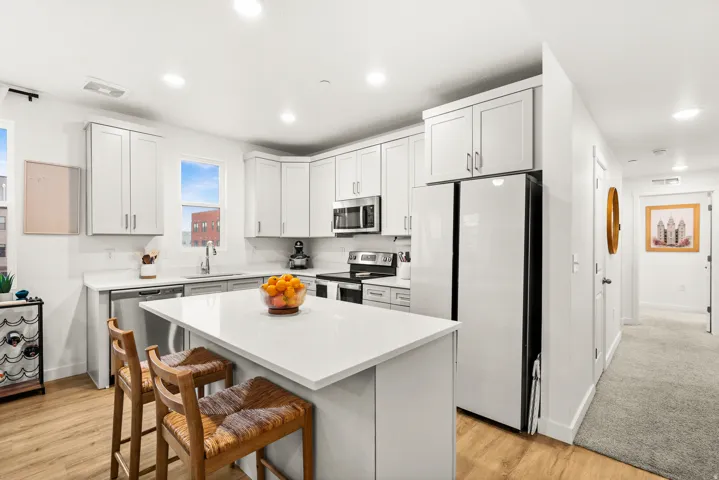 5227 W Reventon Dr #b201, South Jordan, Utah 84009