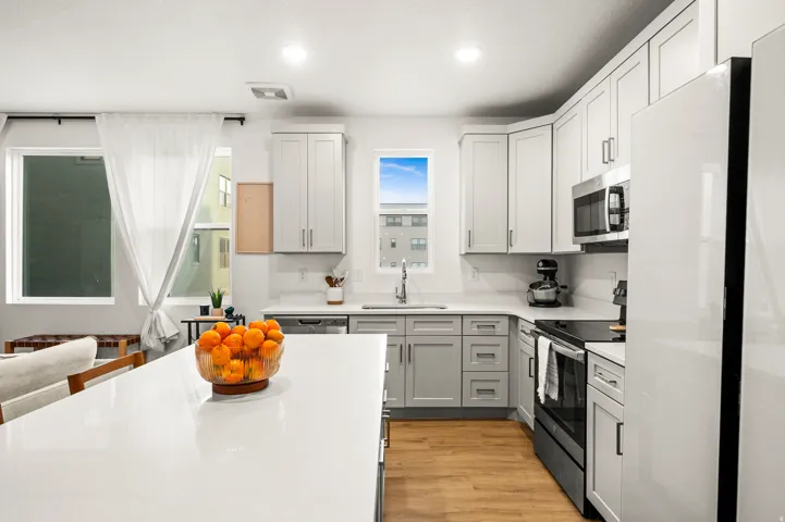 5227 W Reventon Dr #b201, South Jordan, Utah 84009
