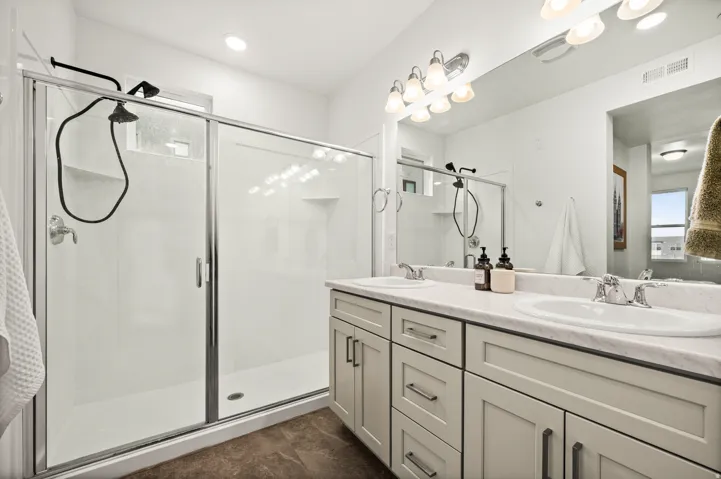 5227 W Reventon Dr #b201, South Jordan, Utah 84009