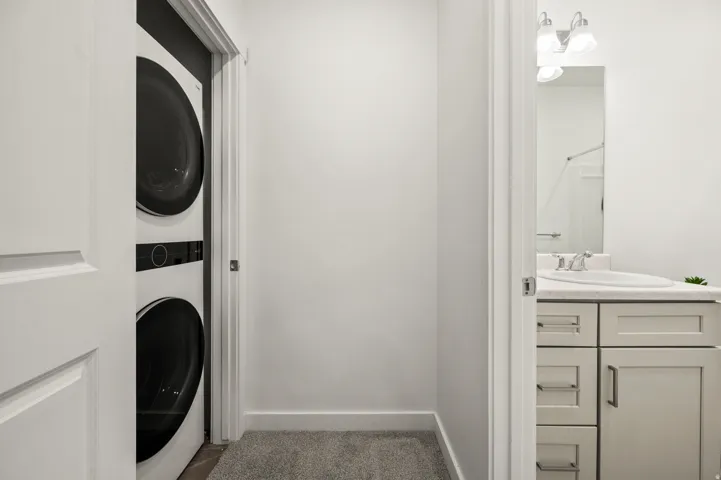 5227 W Reventon Dr #b201, South Jordan, Utah 84009