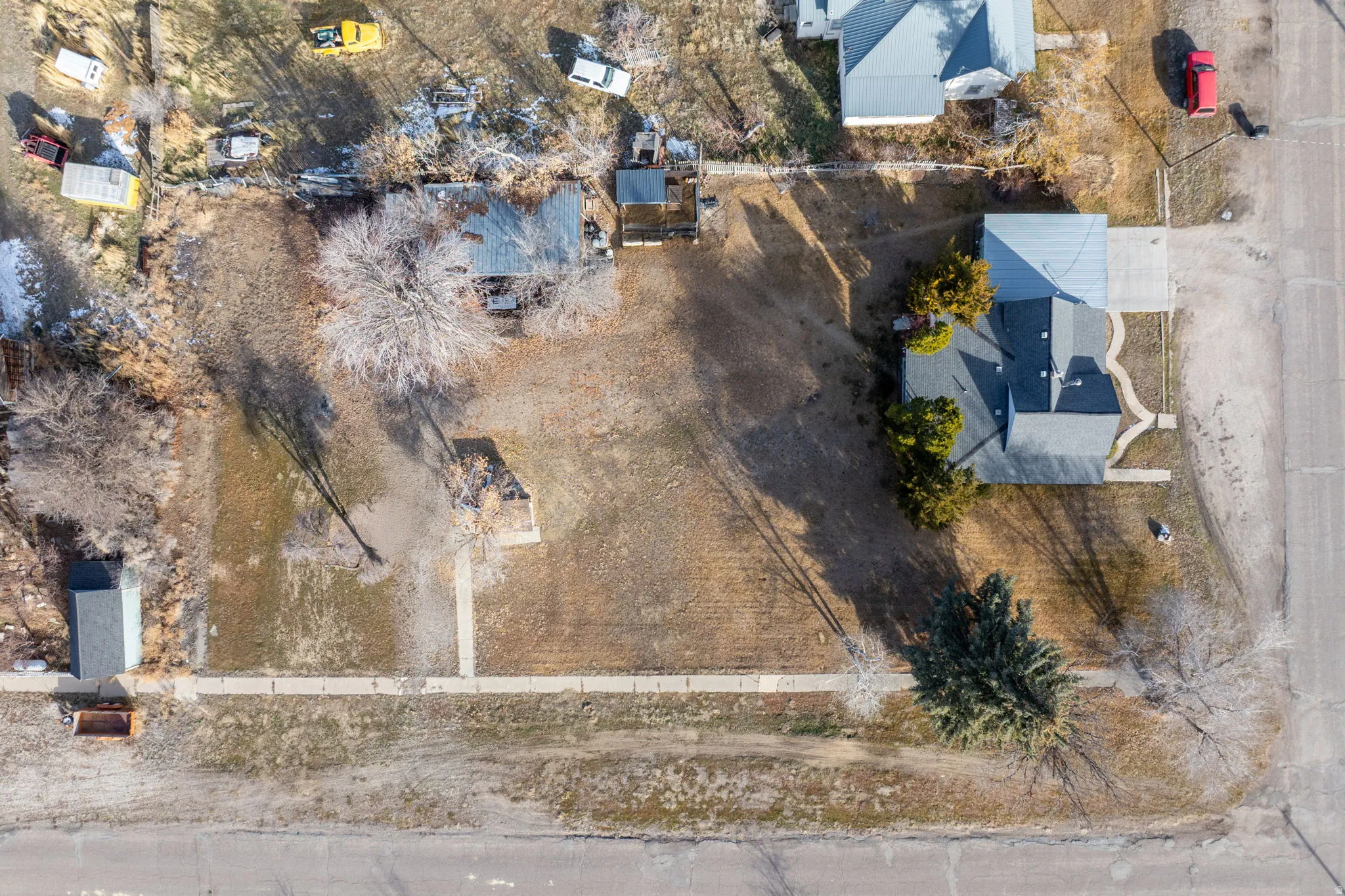 Aerial view of property and surrounding area