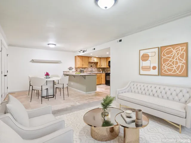 Living area with ornamental molding