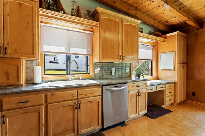 2391 Kays Creek Dr, Layton, Utah 84040