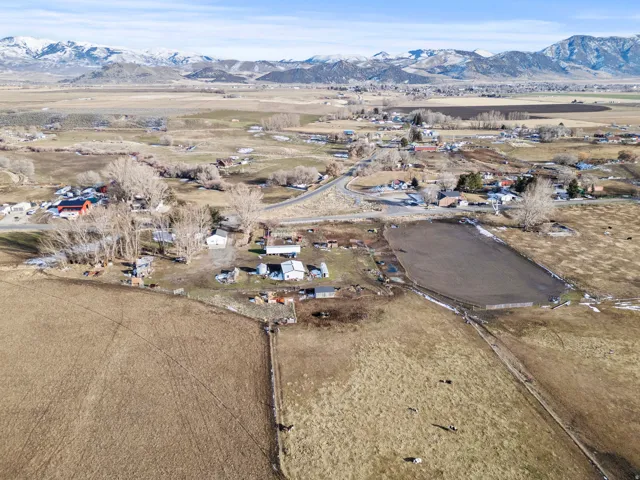 Aerial view of sparsely populated area with mountains