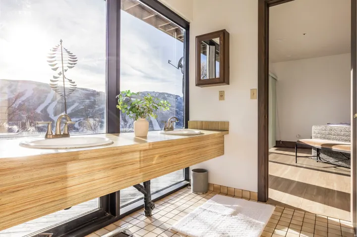 1360 Golden Way #92, Park City, Utah 84060