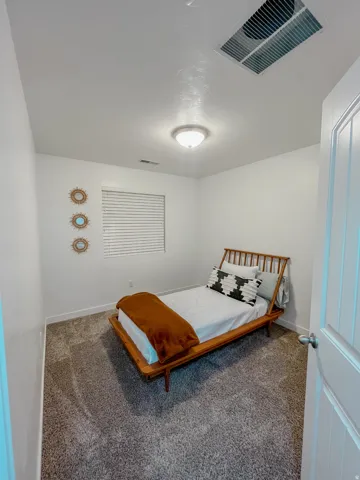 Guest bedroom