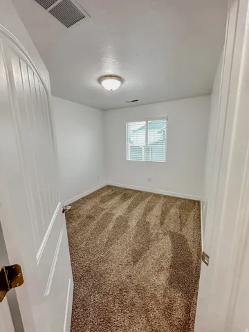 Additional guest bed/office
