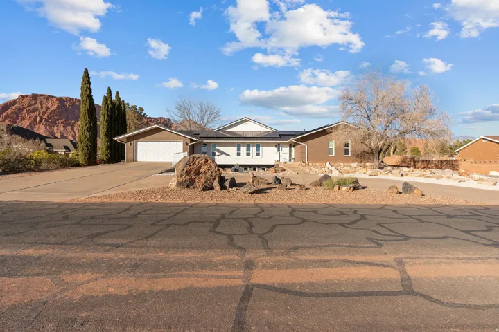 851 E Posado, Ivins, Utah 84738