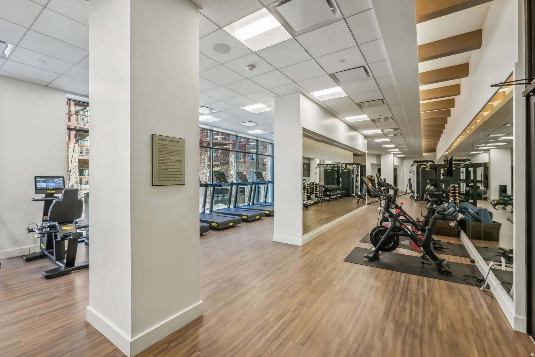Gym featuring a drop ceiling
