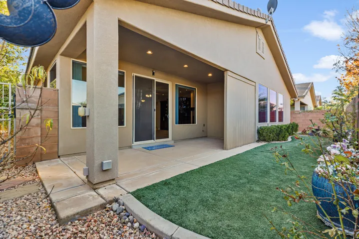 Rear patio area.