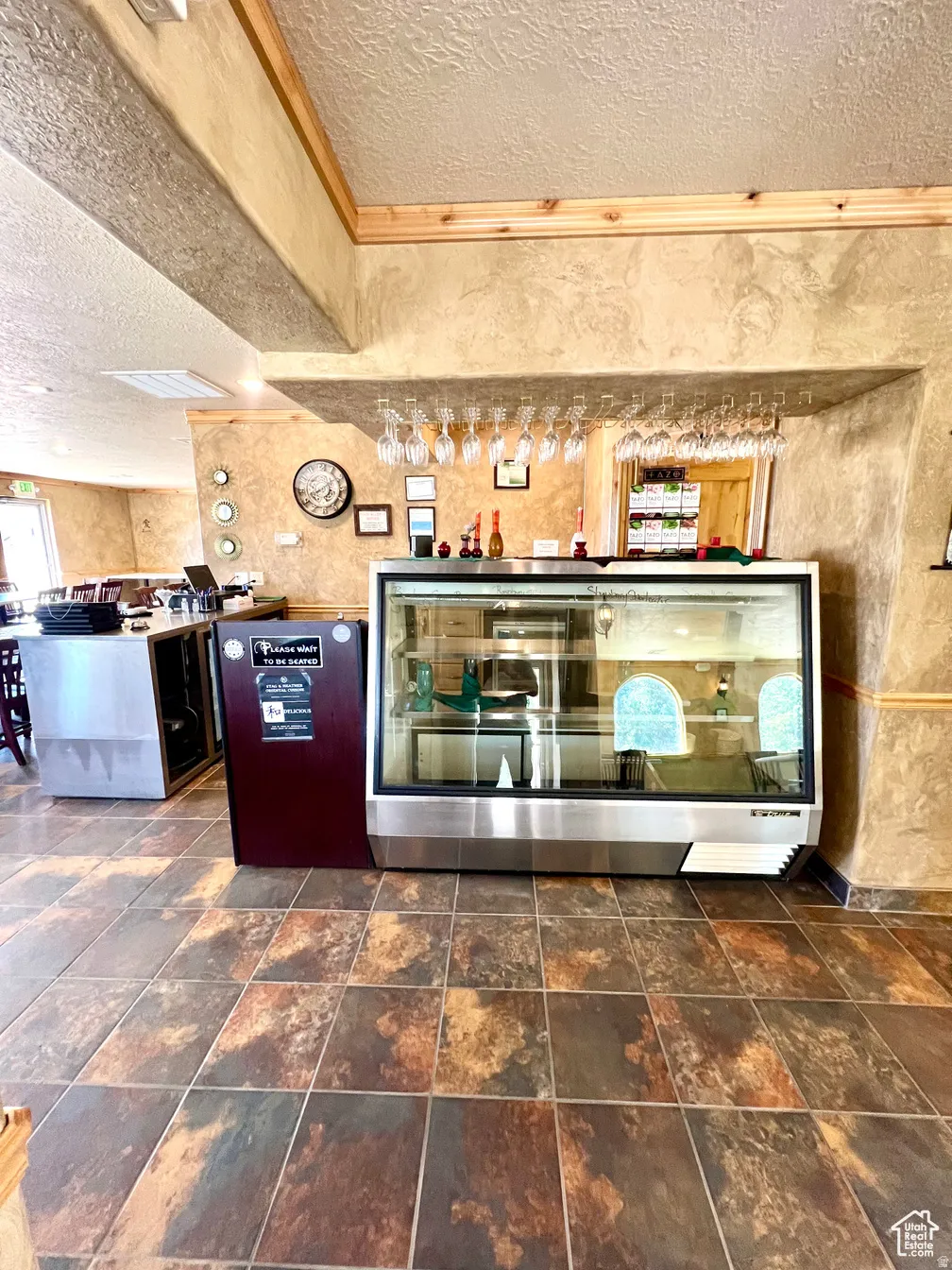 Detailed view of a textured ceiling