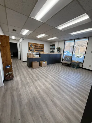 Office space featuring a drop ceiling