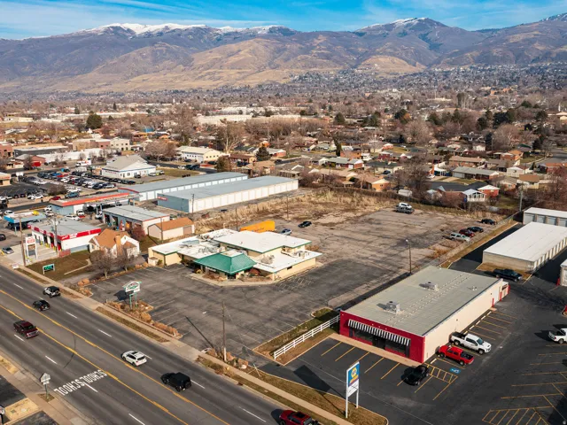 Bird's eye view of a mountainous background