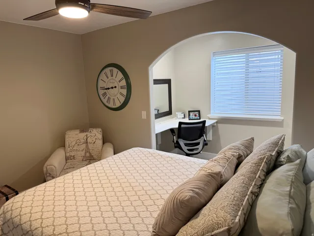 Bedroom with ceiling fan