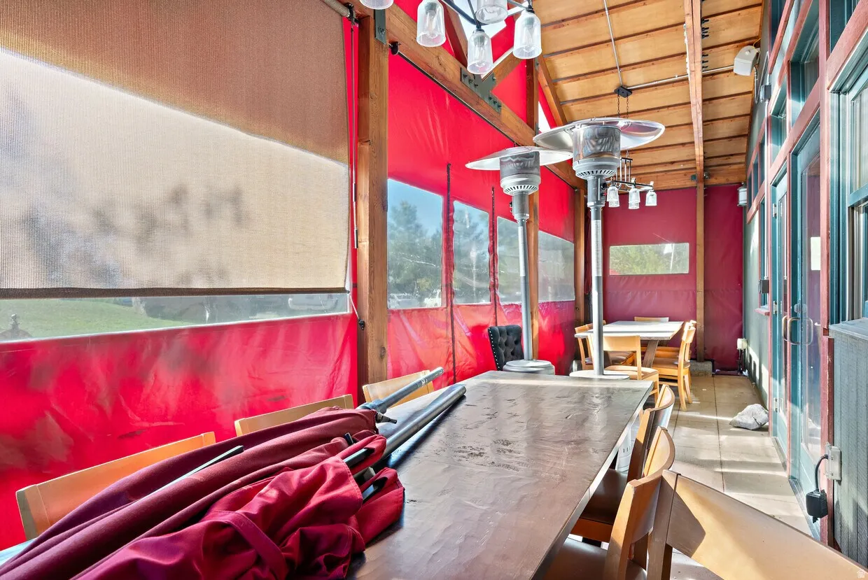 Sunroom with plenty of natural light