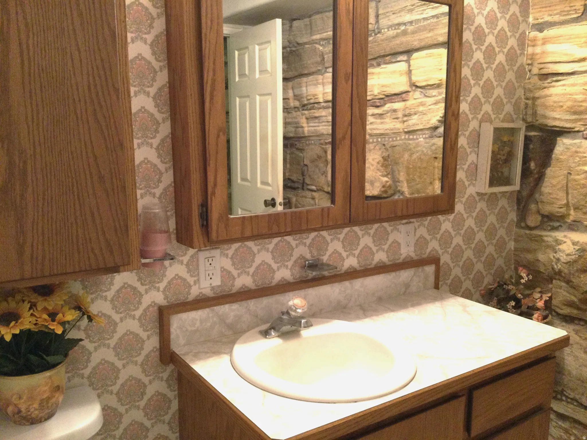 2/3 bath featuring vanity and and shower