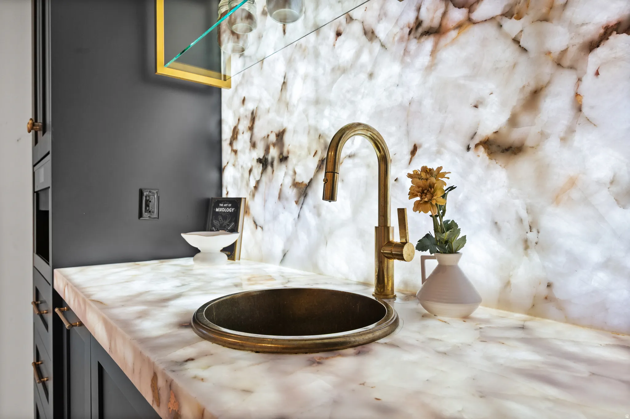 Detailed view of vanity